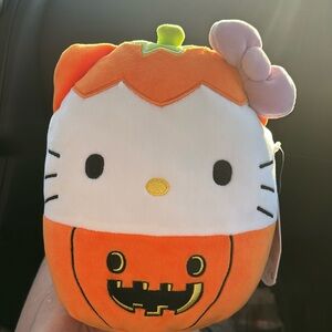 Rare hello kitty Halloween pumpkin squish mellow (brand new)